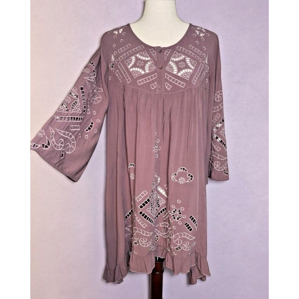 Monoreno Anthropologie embroidered eyelet 3/4 sleeve plum dress Large bohemian